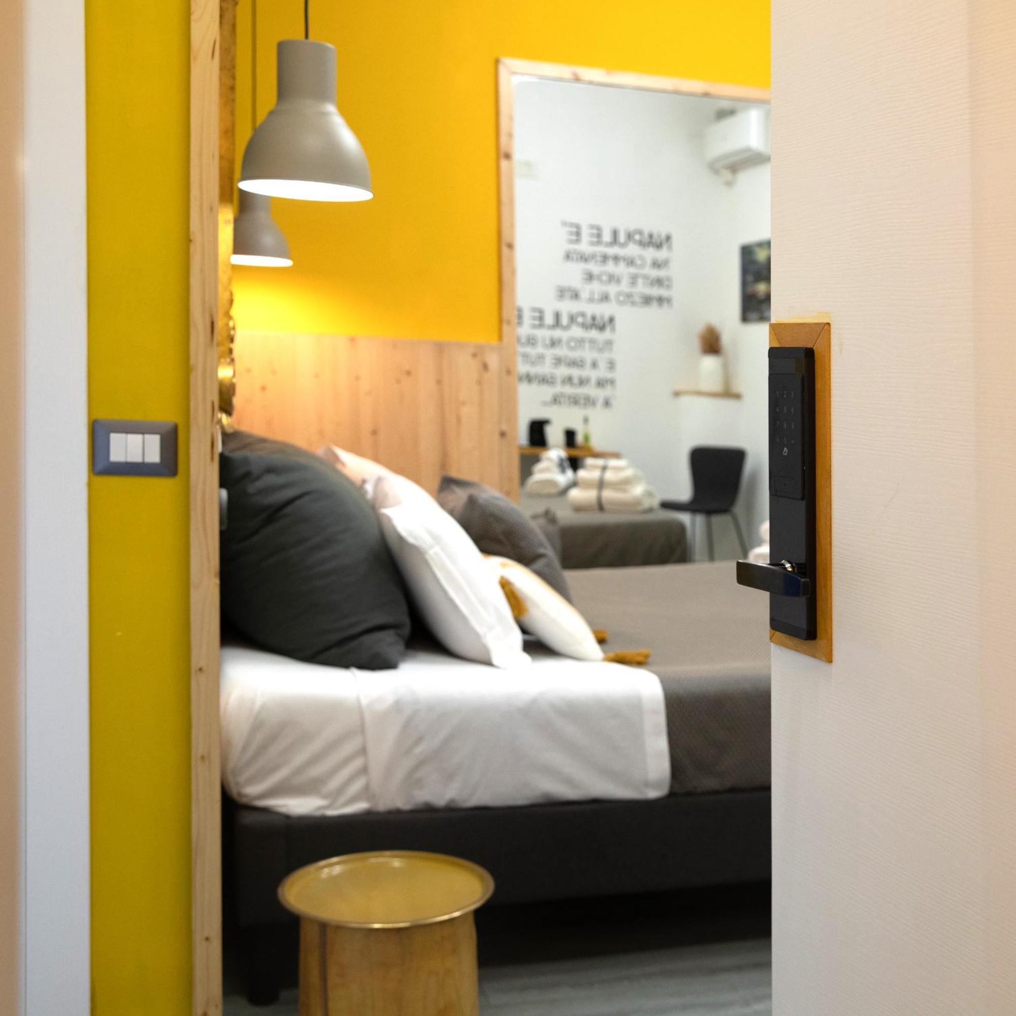 Miracolo Al Duomo Smart Accomodations Napoli Exterior foto